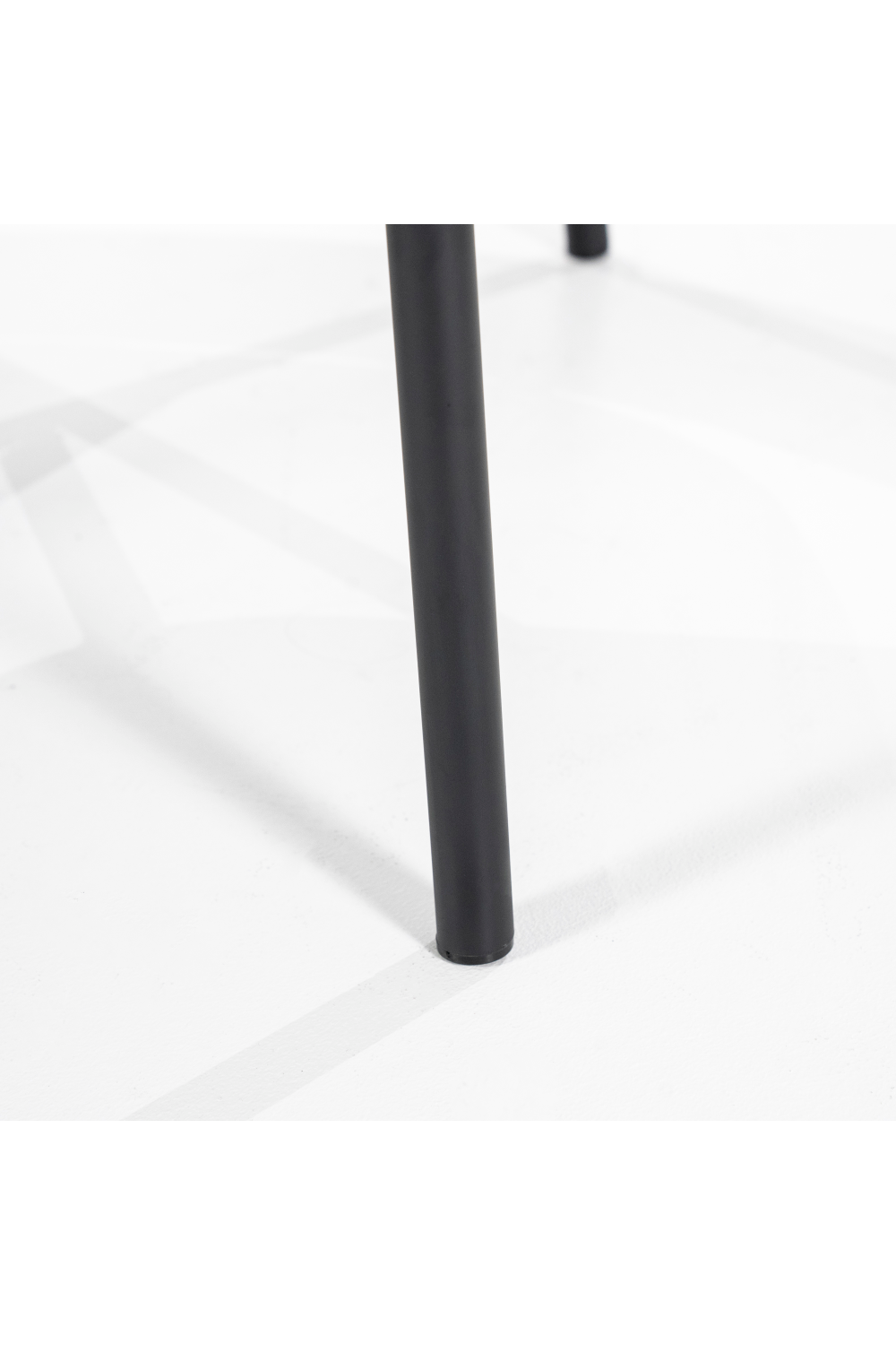 Modern Minimalist Lounge Chair | By-Boo Jari | OROA.com