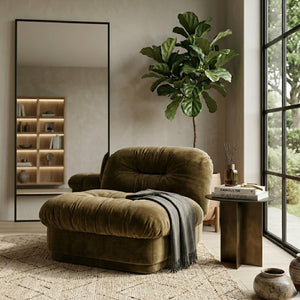   Fully-Upholstered Wrinkled Lounge Chair | Oroa.com