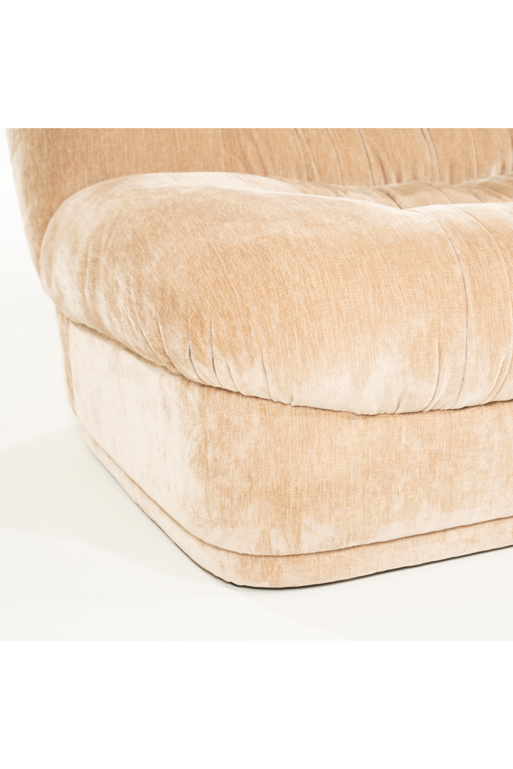 Fully-Upholstered Wrinkled Sofa | By-Boo Nook | Oroa.com