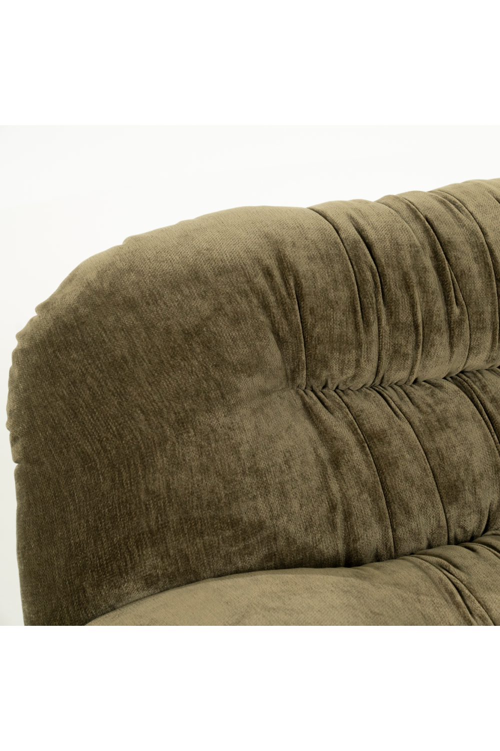Fully-Upholstered Wrinkled Sofa | By-Boo Nook | Oroa.com