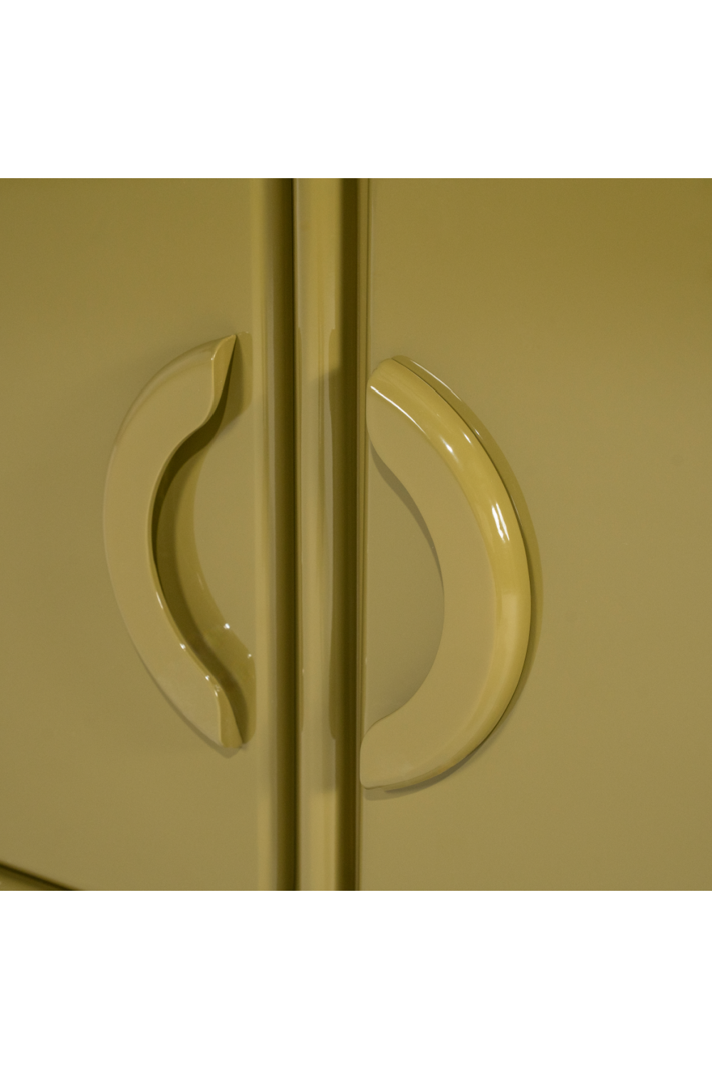 High-gloss 2-Door Dresser | By-Boo Gubby | Oroa.com