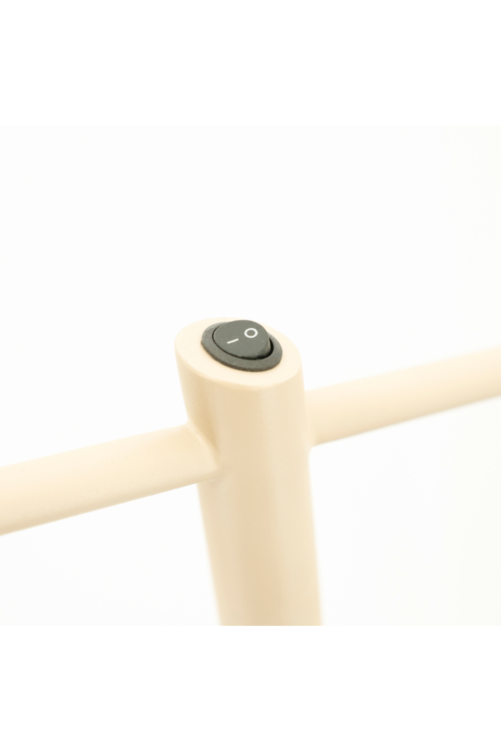 Painted Iron Floor Lamp | By-Boo Capa | Oroa.com