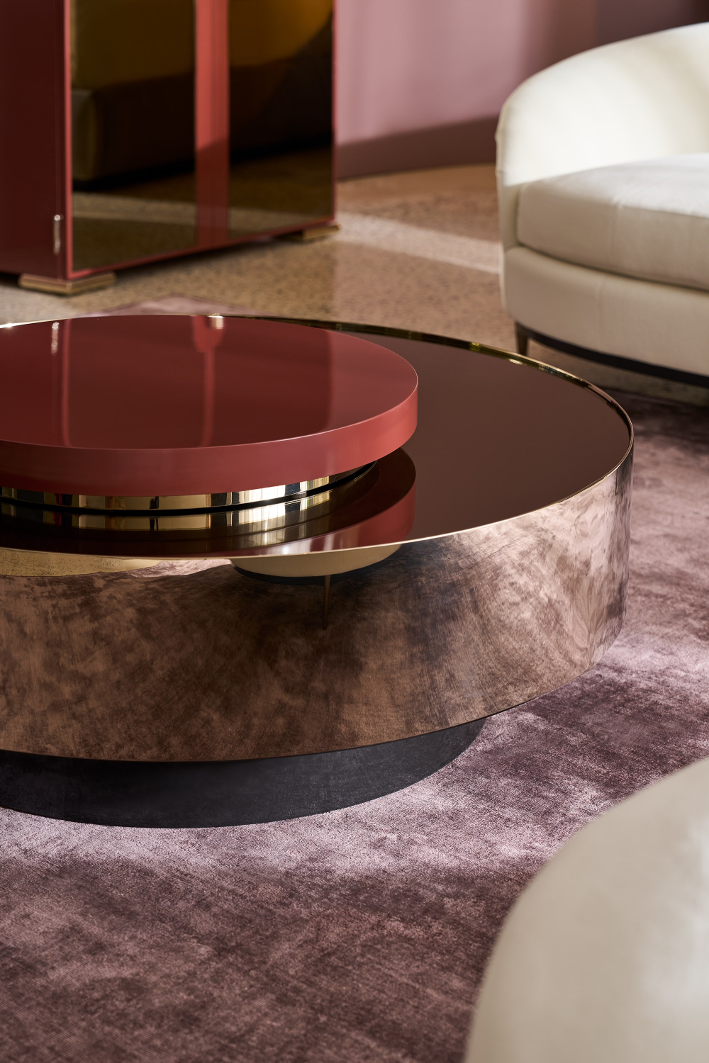 Round Bronze Mirror Coffee Table | Caracole Radius | Oroa.com