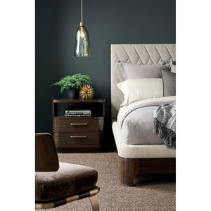   Neutral-Toned Quilted Bed | Oroa.com