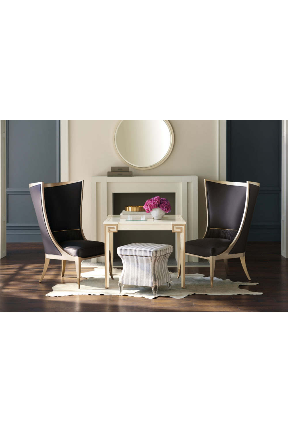   Curved Wingback Chair | Oroa.com