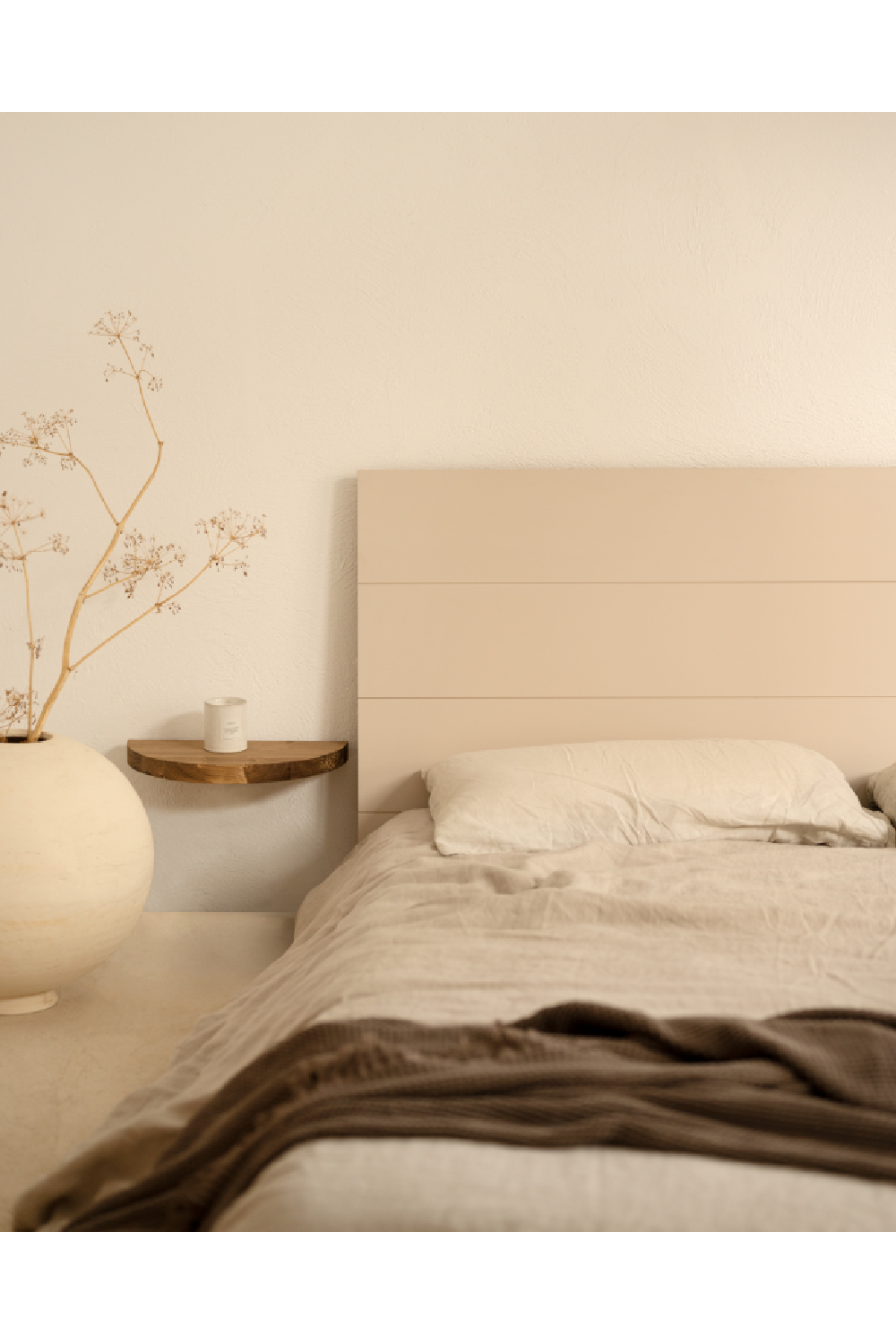 Curved Floating Nightstand | Decowood Tokyo | Oroa.com