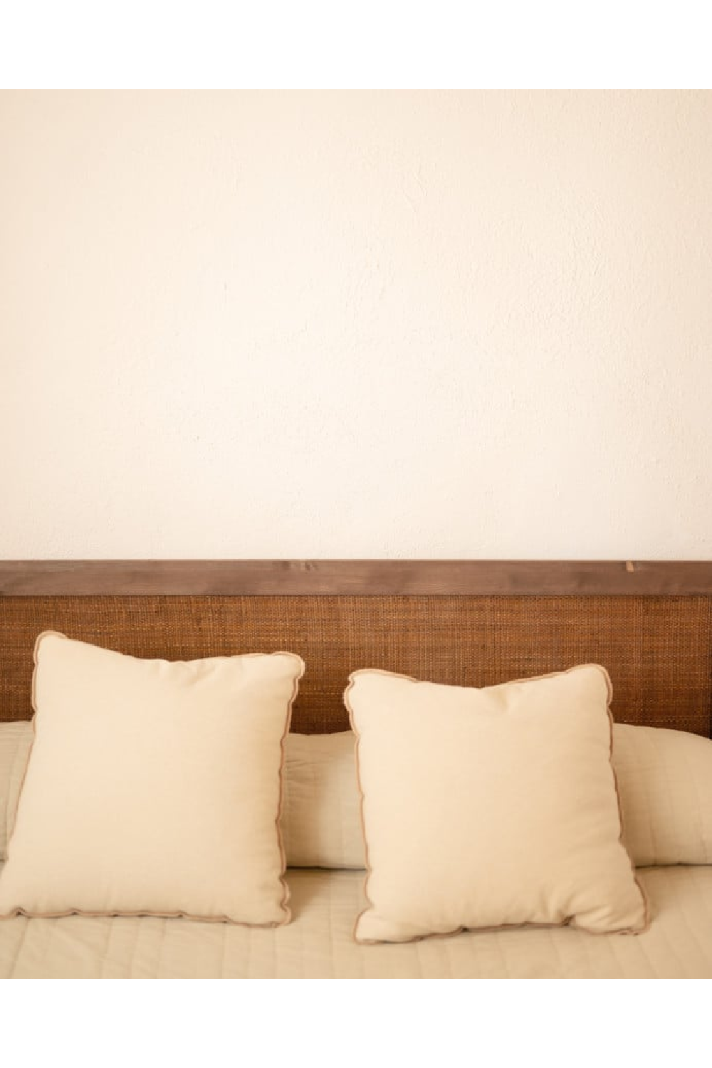 Woven Raffia Fiber Headboard | Decowood Olivia | Oroa.com