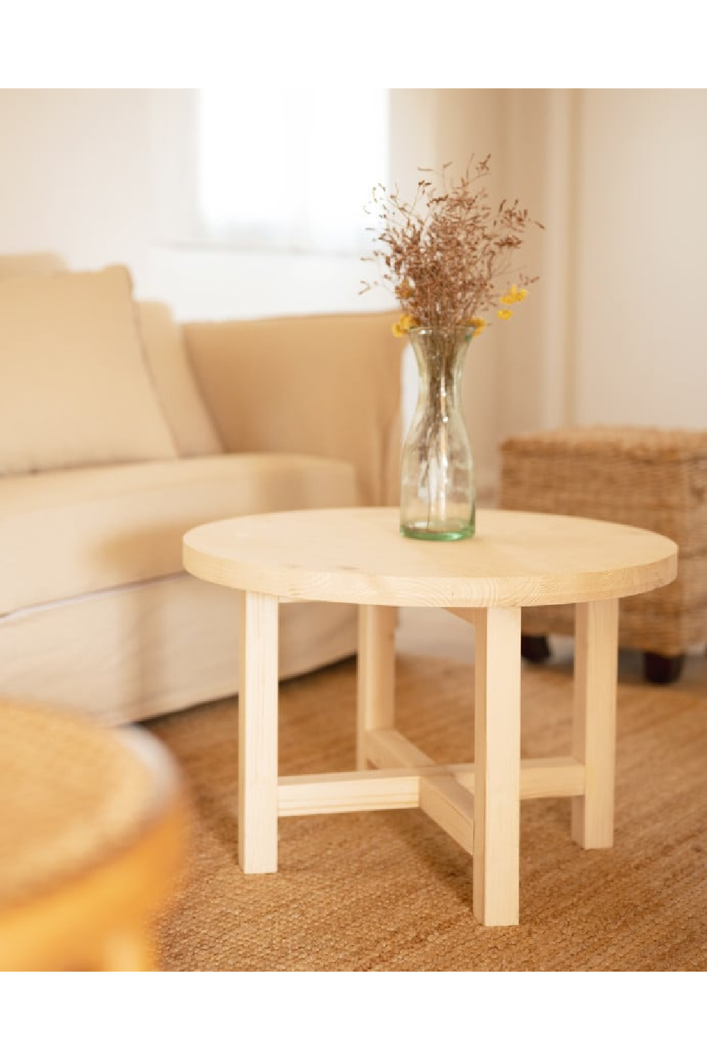 Round Solid Wood Coffee Table | Decowood Olivia | Oroa.com