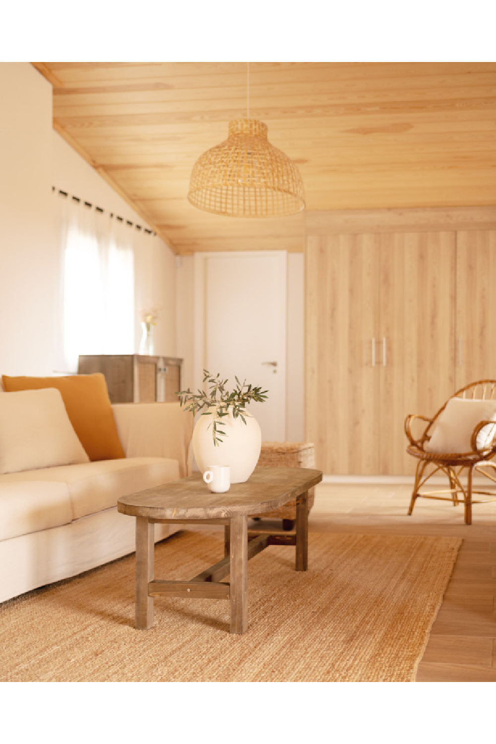 Spruce Wood Oval Coffee Table | Decowood Olivia | Oroa.com