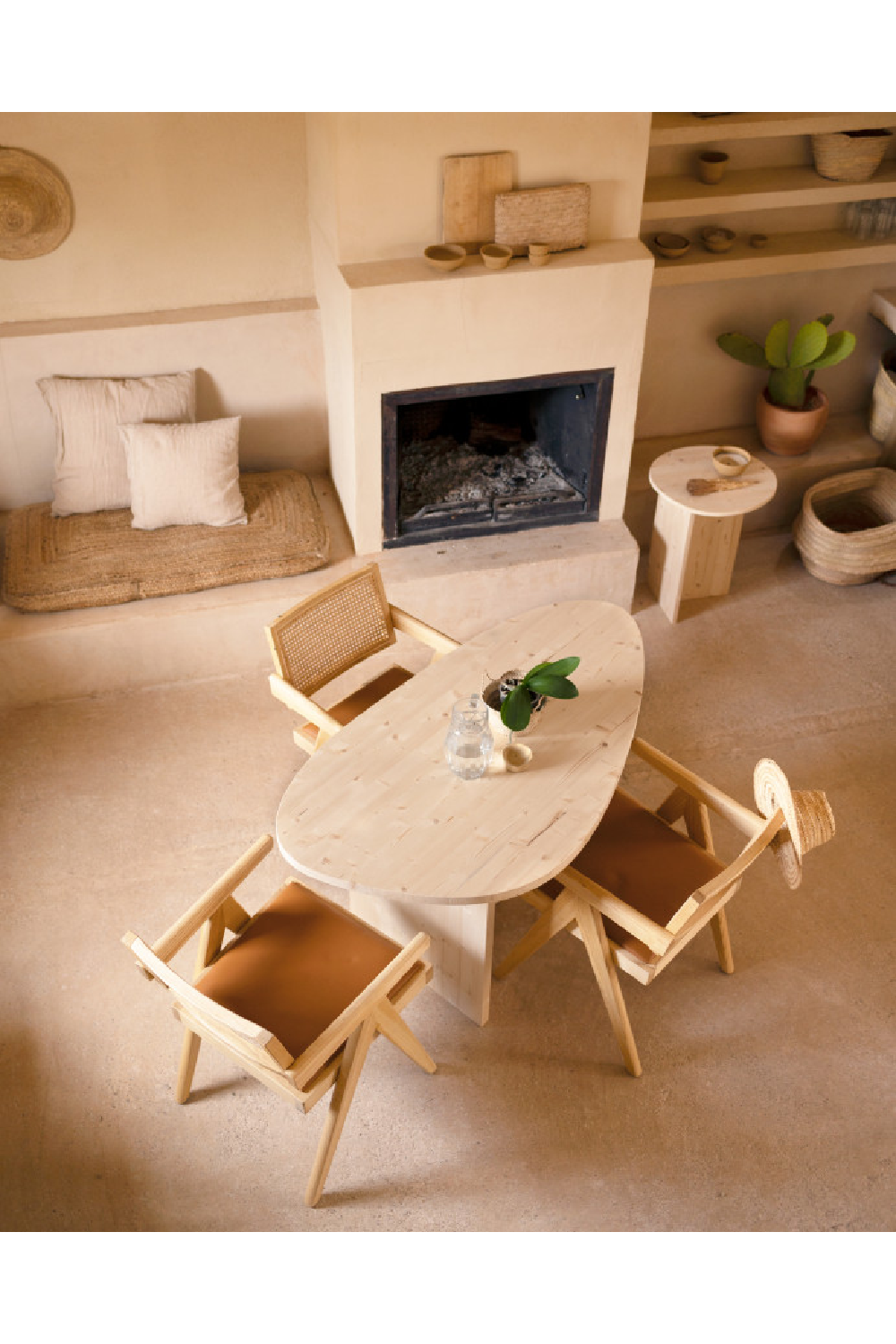 Organic-Shaped Wooden Dining Table | Decowood Mur | Oroa.com