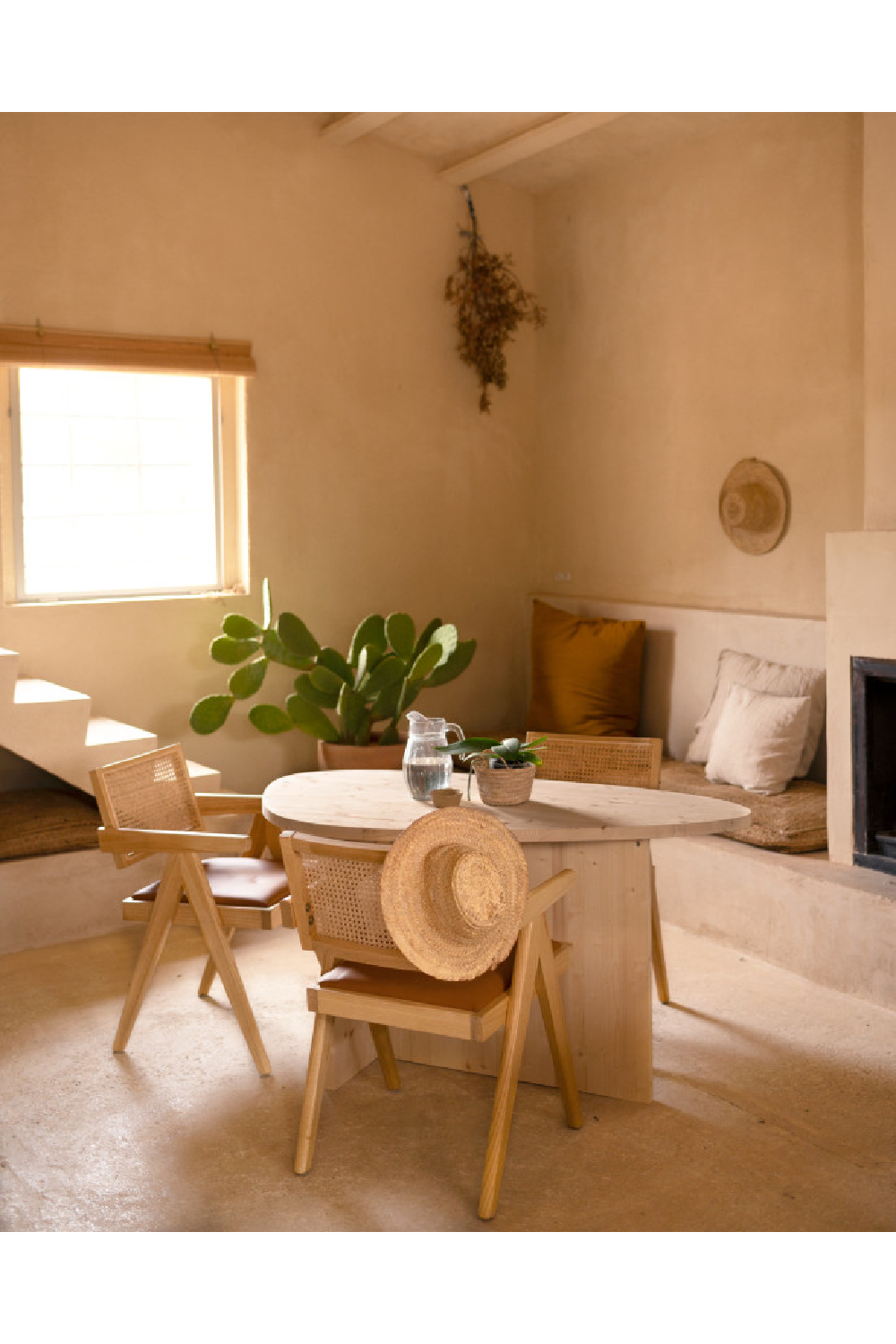 Organic-Shaped Wooden Dining Table | Decowood Mur | Oroa.com