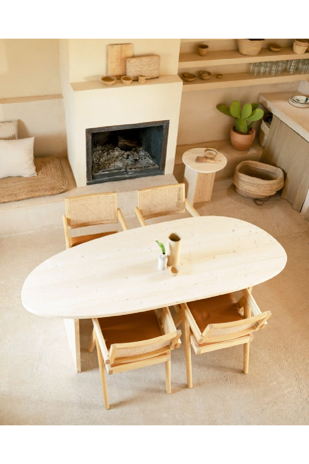 Asymmetrical Oval Dining Table | Decowood Mur | Oroa.com