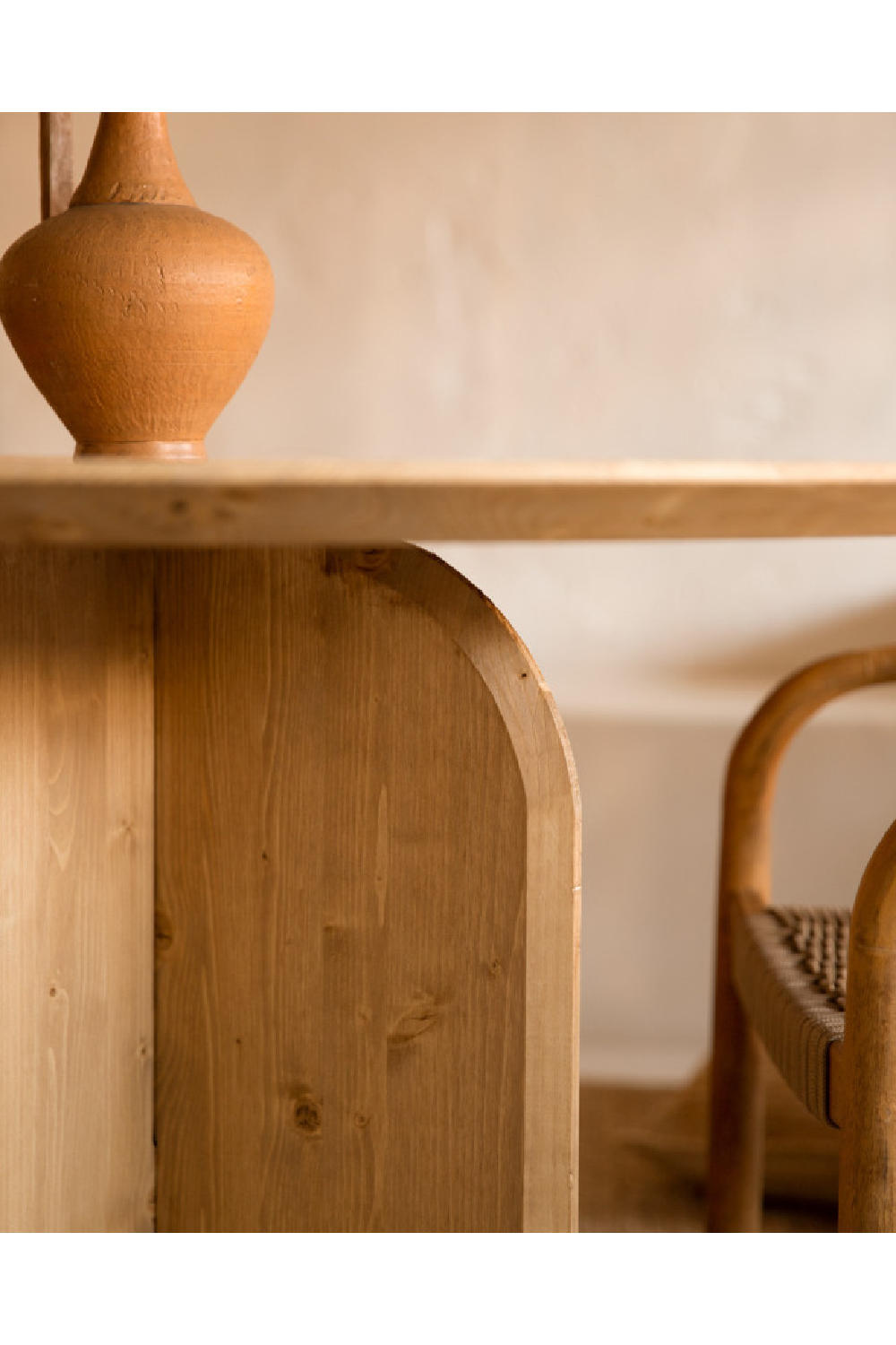 Round Solid Wood Dining Table | Decowood Bloom | Oroa.com