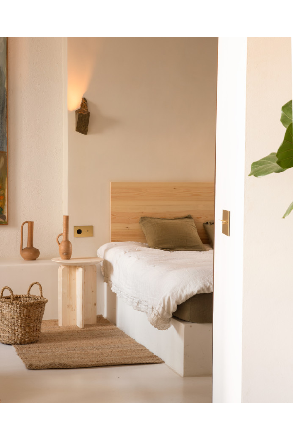 Round Solid Wood Side Table | Decowood Bloom | Oroa.com