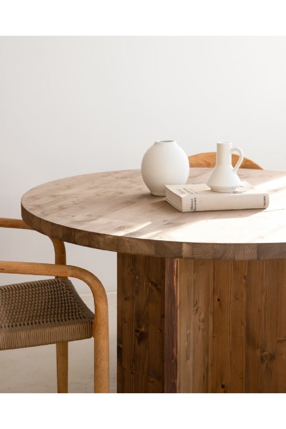Japandi Round Dining Table | Decowood Tokyo | Oroa.com