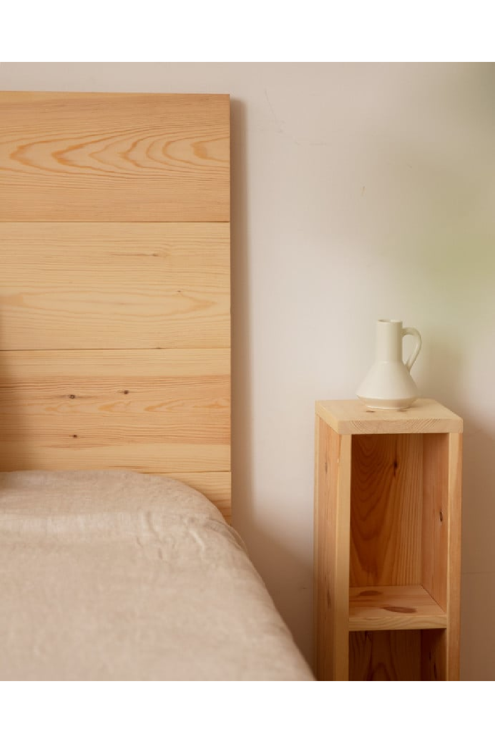 Wooden Headboard and Bedside Table | Decowood Flandes + Lina | Oroa.com