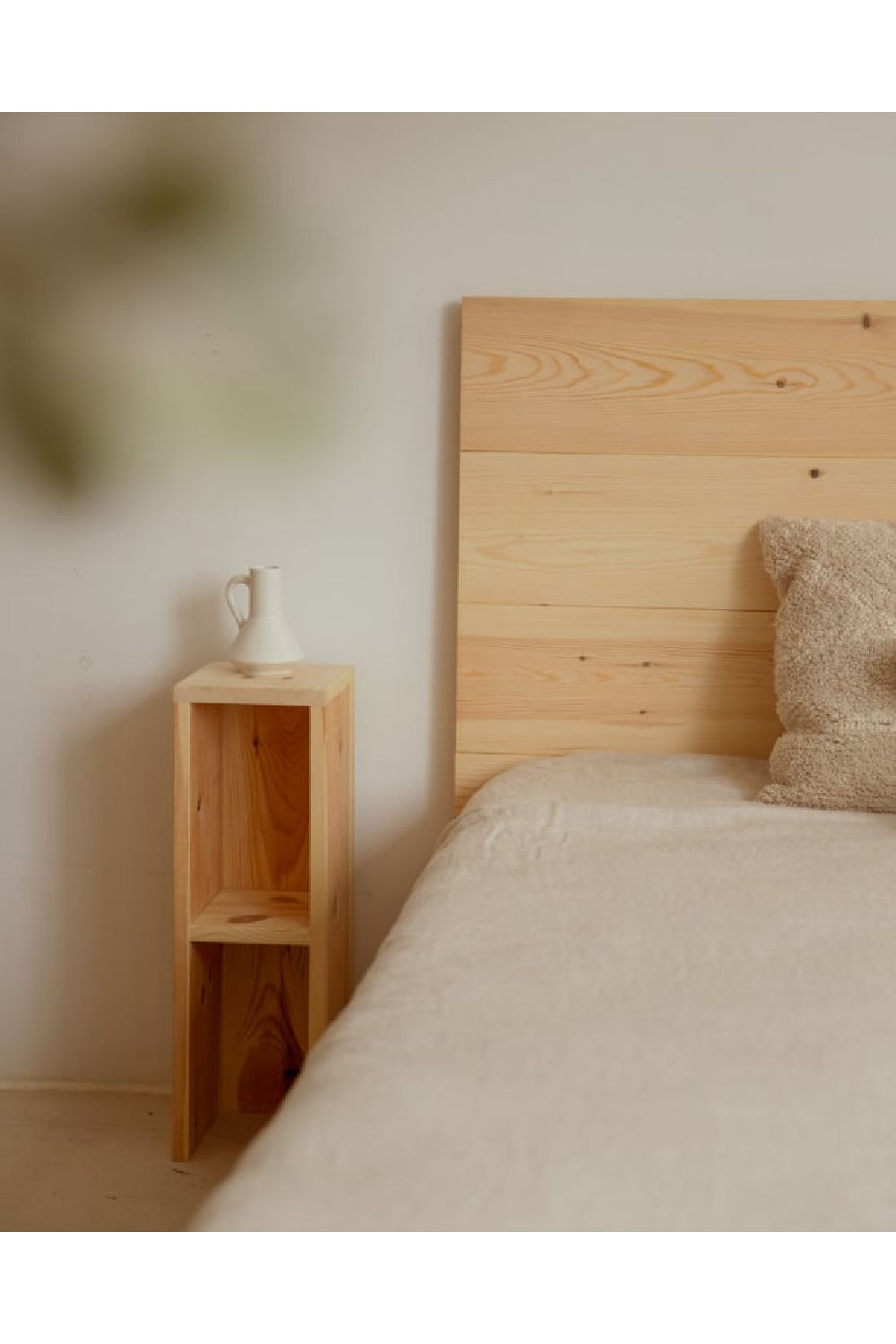 Wooden Headboard and Bedside Table | Decowood Flandes + Lina | Oroa.com