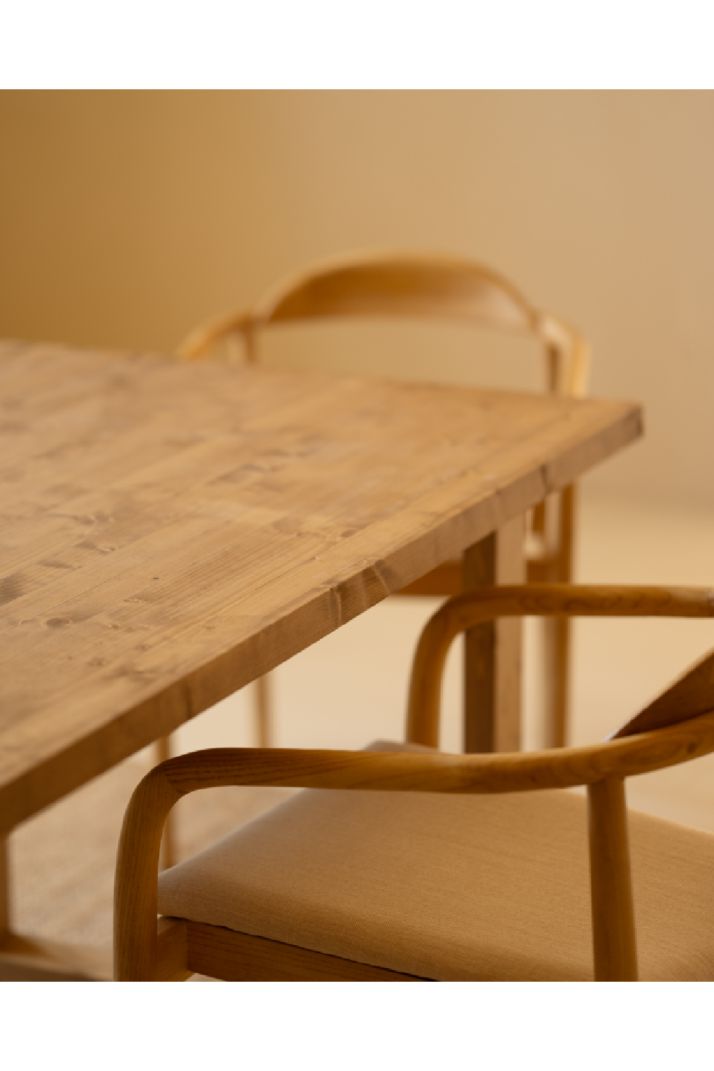 Scandinavian Style Dining Table | Decowood Cairo | Oroa.com