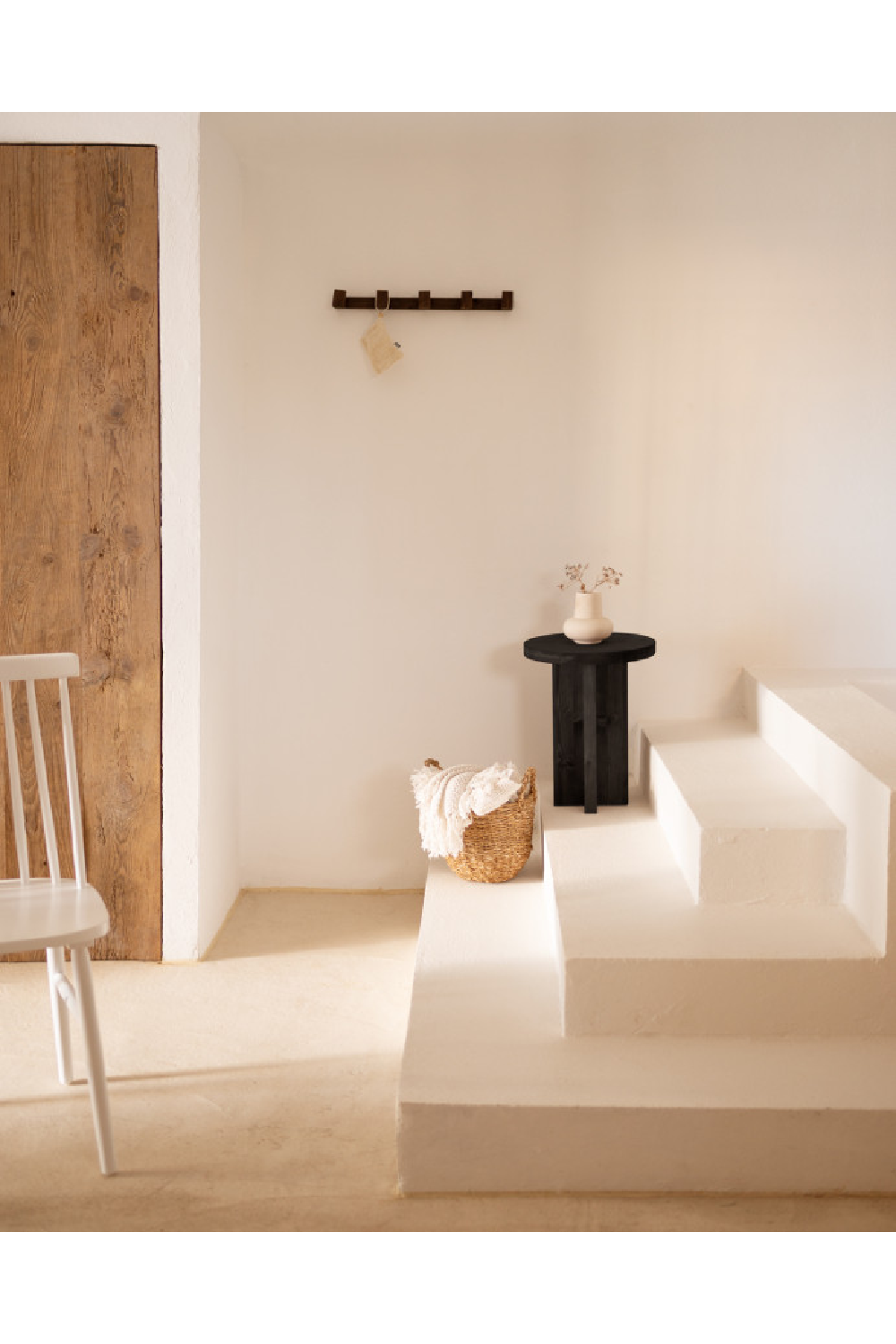 Round Solid Wood Stool | Decowood Tokyo | Oroa.com