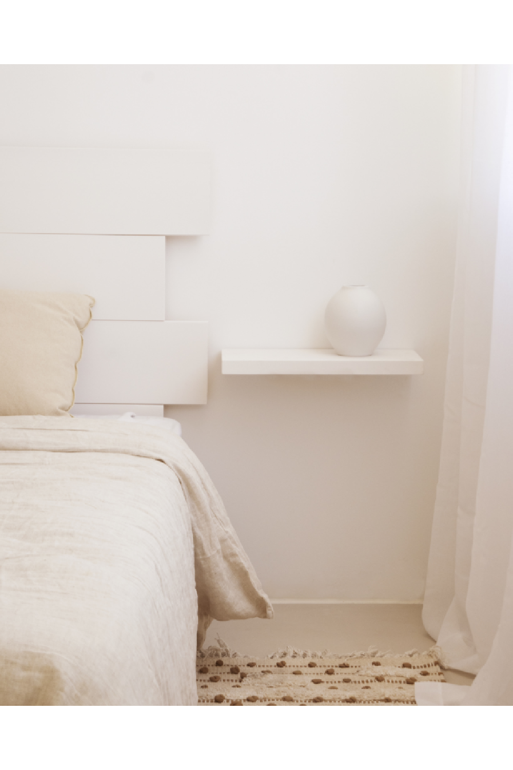 Solid Pine Floating Shelf Nightstands (2) | Decowood Hak | Oroa.com