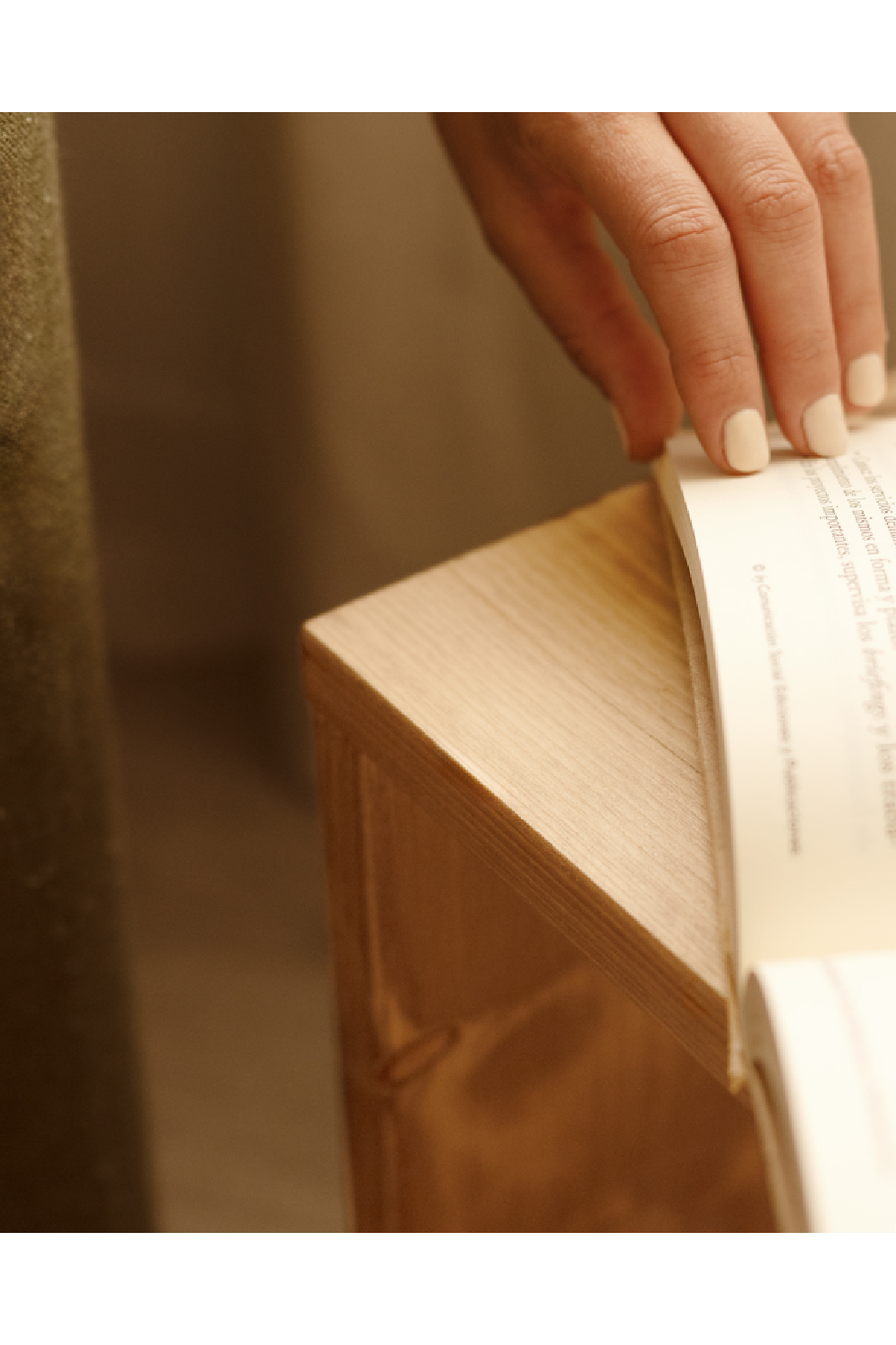 Varnished Wood Bookshelf | Decowood Saura | Oroa.com