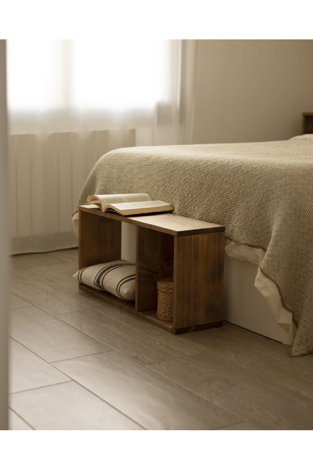 Minimalist Wooden Side Shelf | Decowood Saura | OROA.com