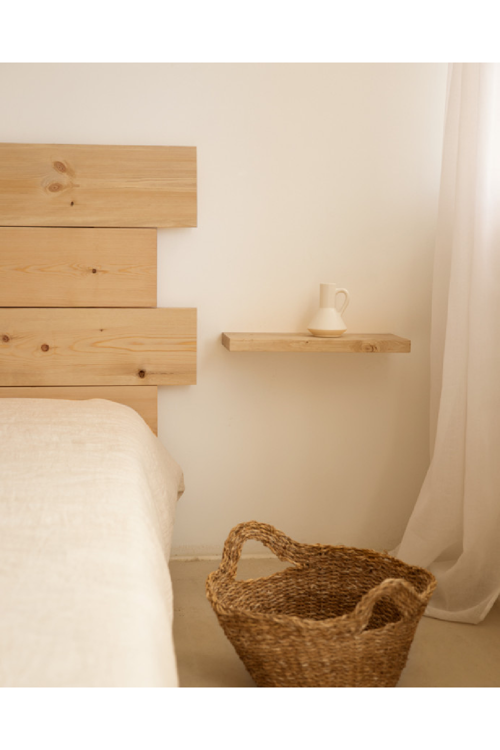 Solid Pine Floating Shelf Nightstand | Decowood Hak | Oroa.com