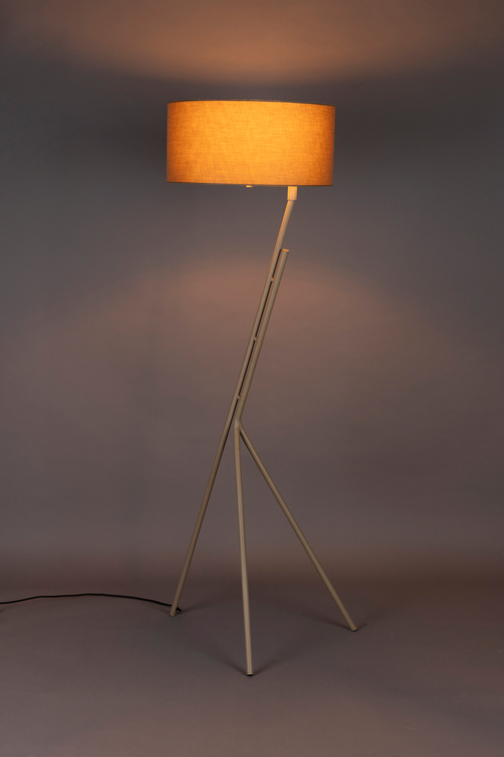 Beige Tripod Floor Lamp | Dutchbone Murphy | OROA.com