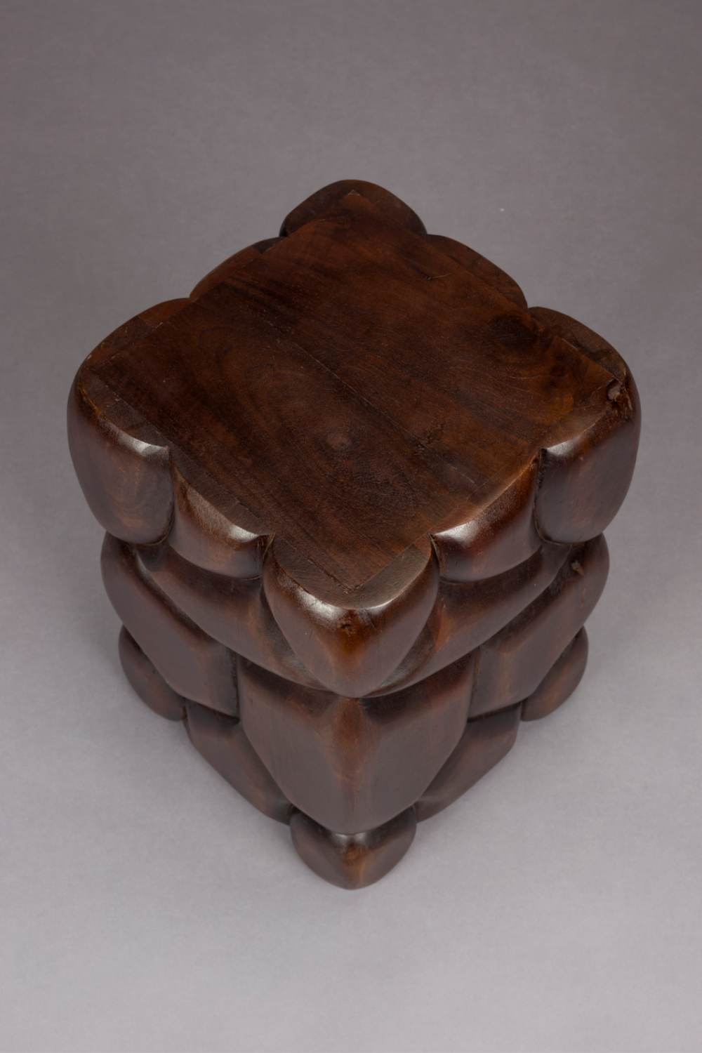 Carved Mango Wood Stool | Dutchbone Brooklyn | Oroa.com