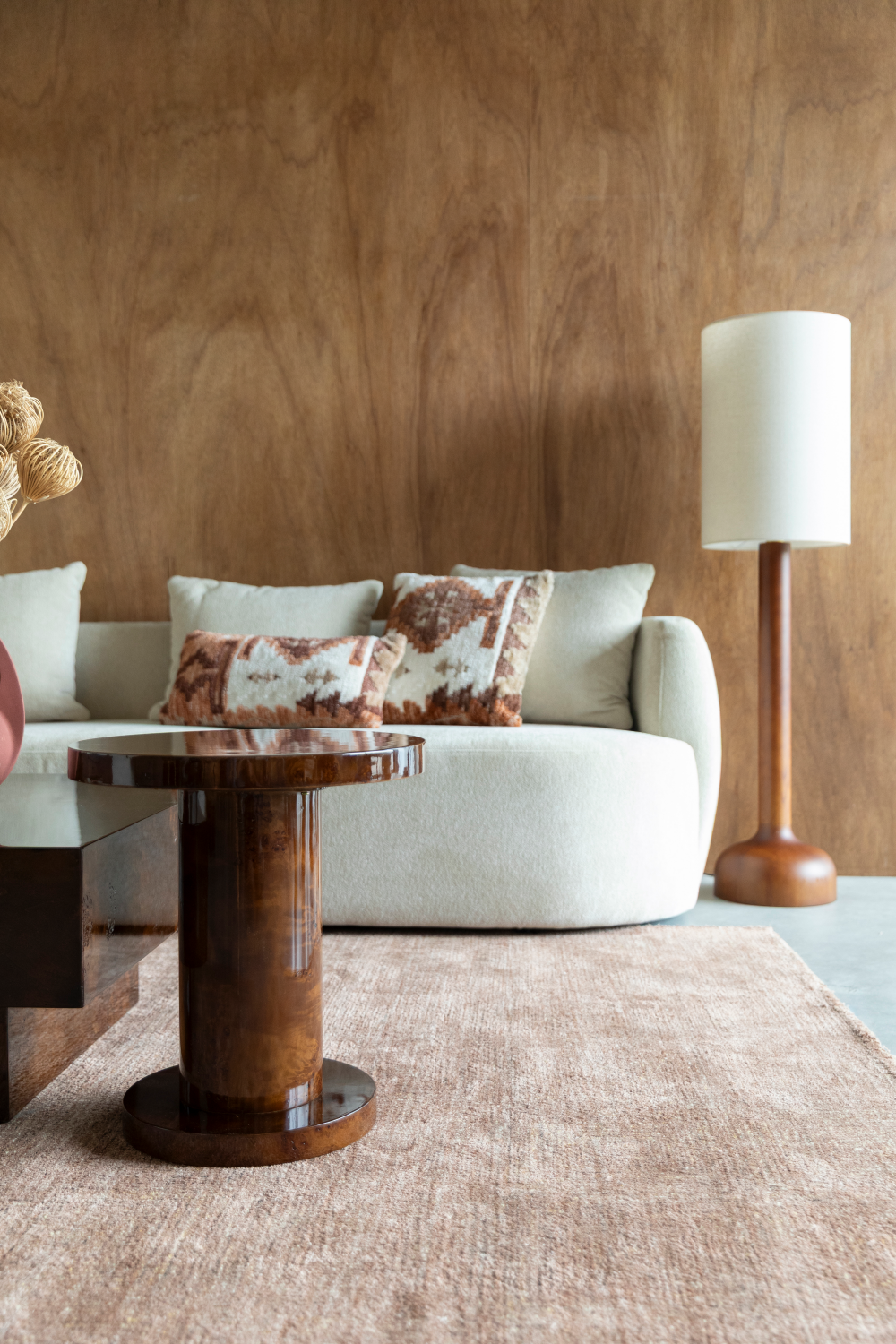 Glossy Wooden Side Table | Dutchbone Quinn | Oroa.com