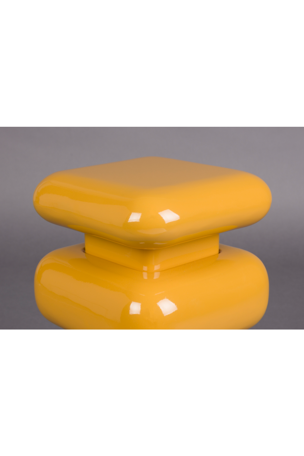 Colored Iron Stool | Dutchbone Stubby | Oroa.com