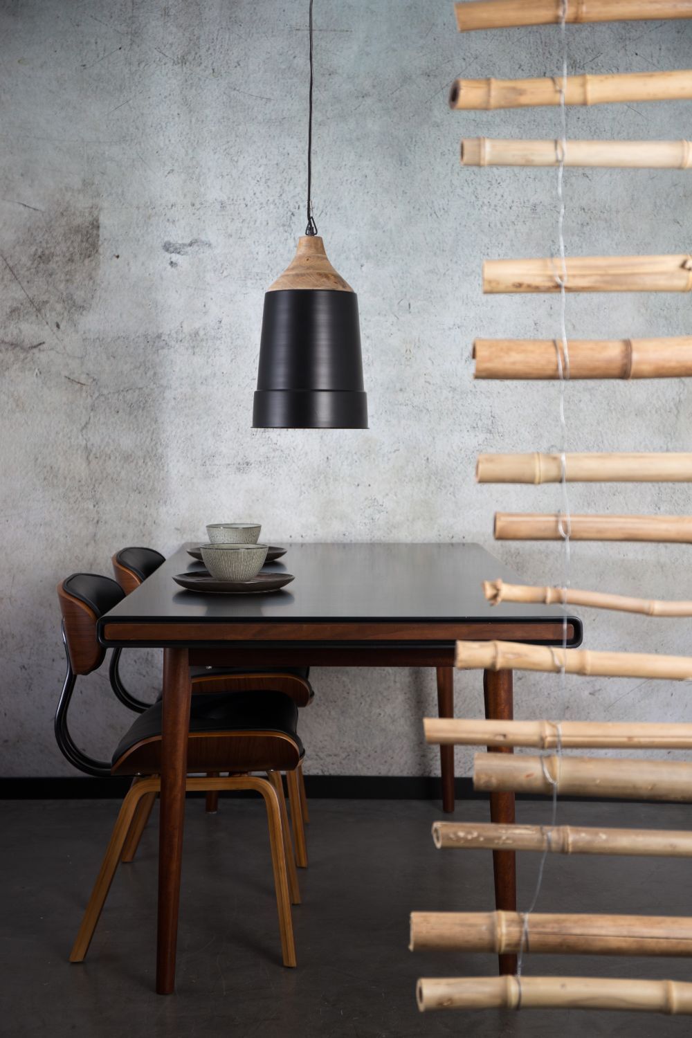 50s Inspired Padded Dining Chair | Dutchbone Blackwood | Oroa.com