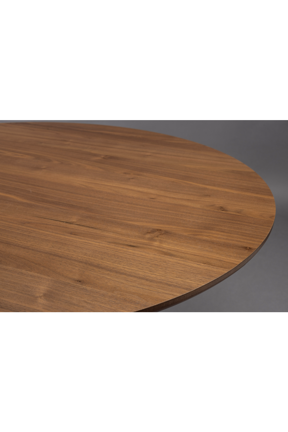Round Oak Modern Dining Table | Dutchbone Barlet | OROA.com