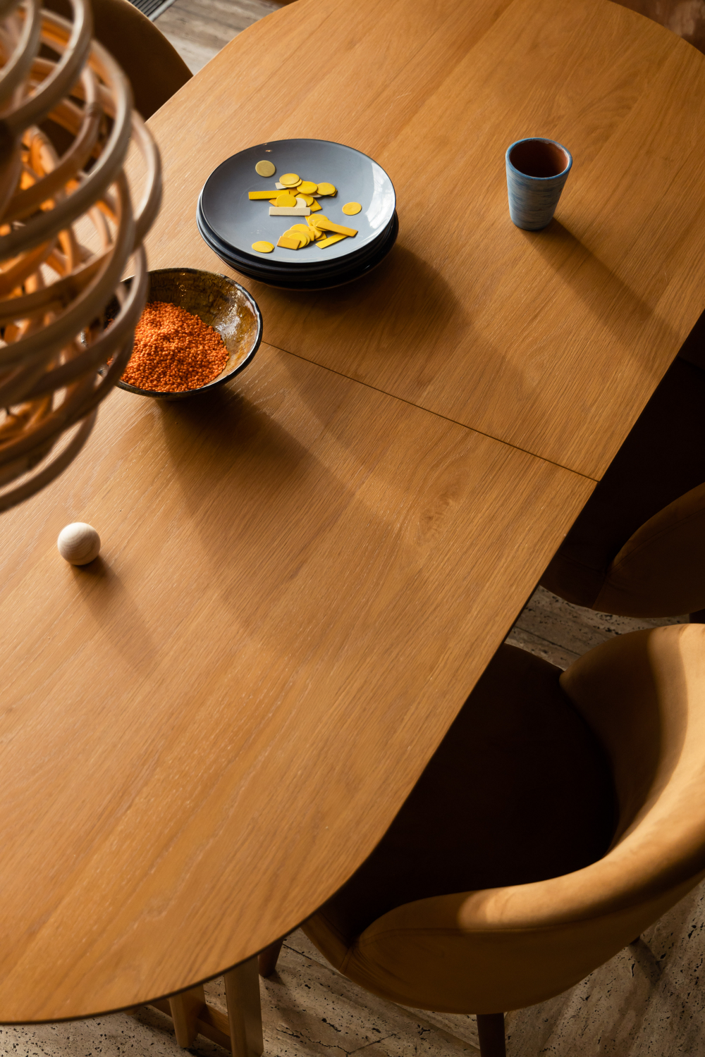 Oval Oak Adjustable Dining Table | Dutchbone Barlet | OROA.com