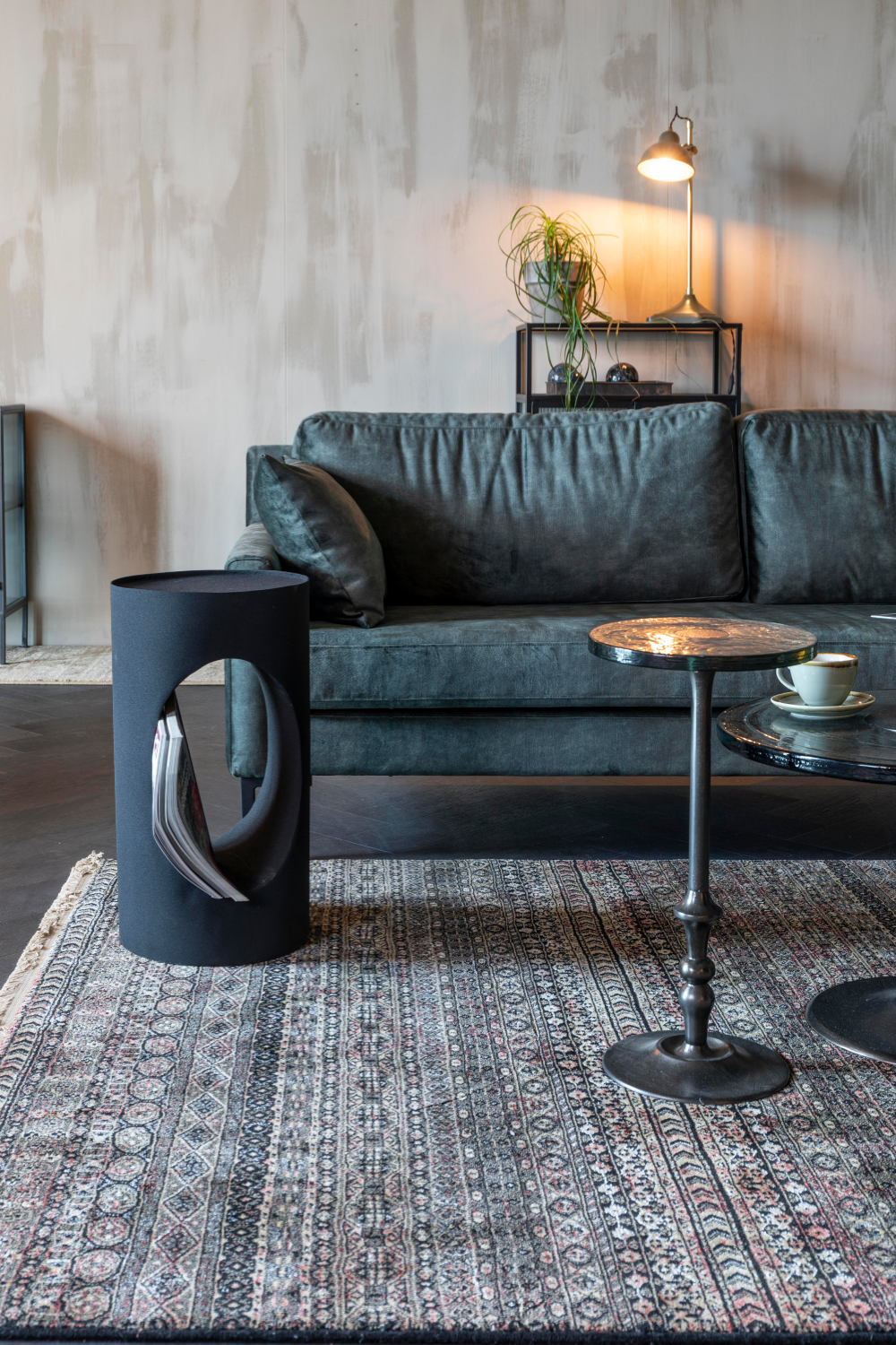 Modern Cylinder Side Table | Dutchbone Sai | OROA.com