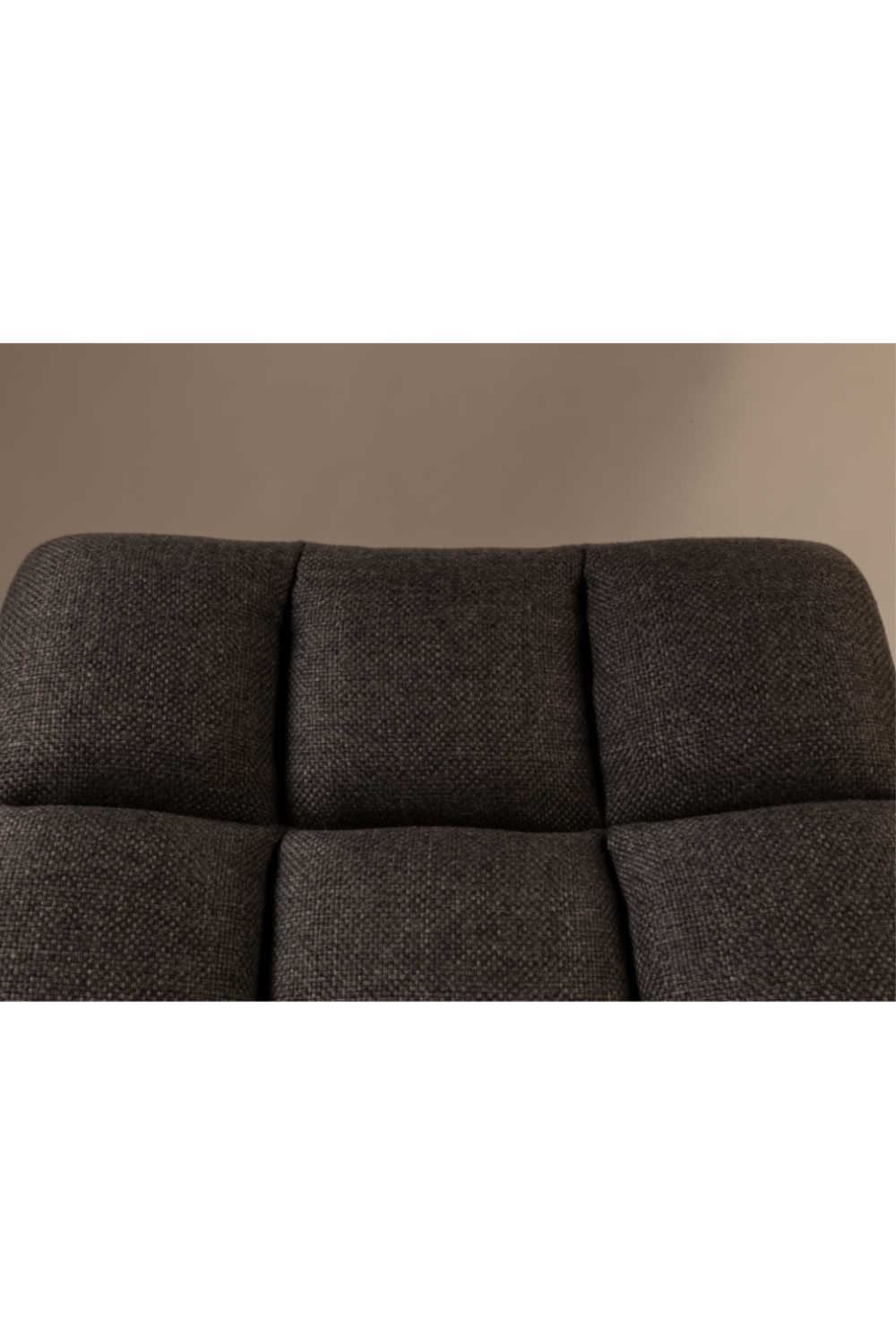 Pedestal Base Padded Lounge Chair | Dutchbone Bar | Oroa.com