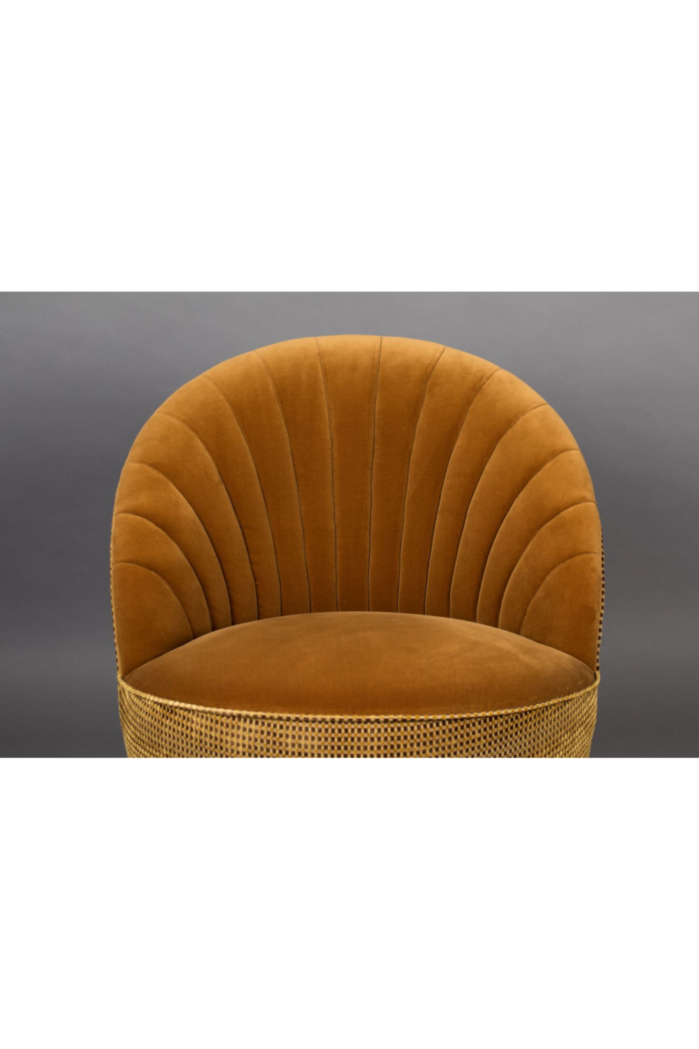 Brown Scallop Accent Chair | Dutchbone Madison | OROA.com