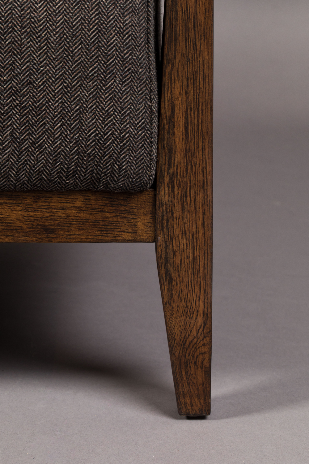 Oak Framed Classic Lounge Chair | Dutchbone Duran | Oroatrade.com