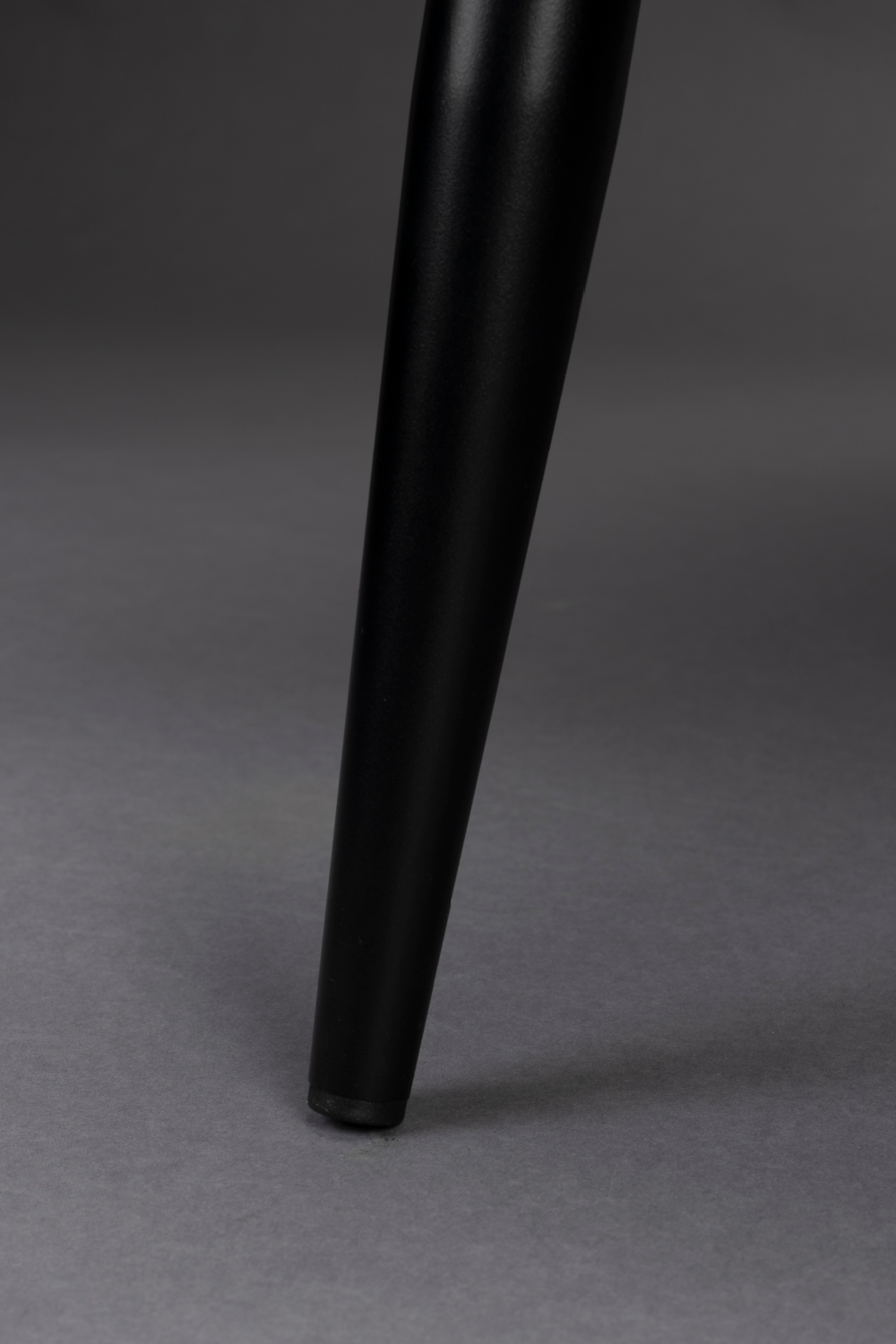 Upholstered Lounge Chair | Dutchbone Georgia | OROA.com