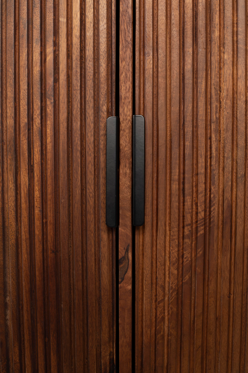 Lacquered Mango Wood Cabinet | Dutchbone Saroo | OROA.com