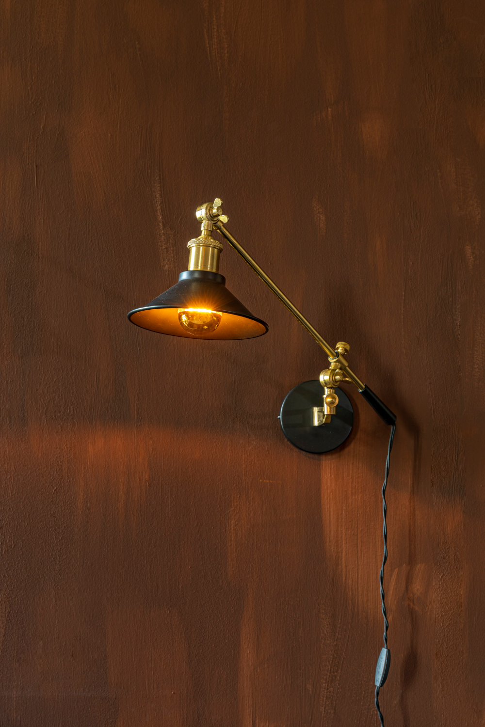 Modern Classic Wall Lamp | Dutchbone Penelope | OROA.com