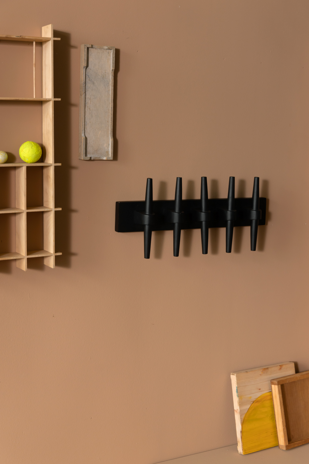 Lacquered Wood Wall Coat Rack | Dutchbone Jakub | OROA.com