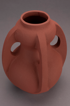 Red Aluminum Vase M | Dutchbone Thiago | OROA.com
