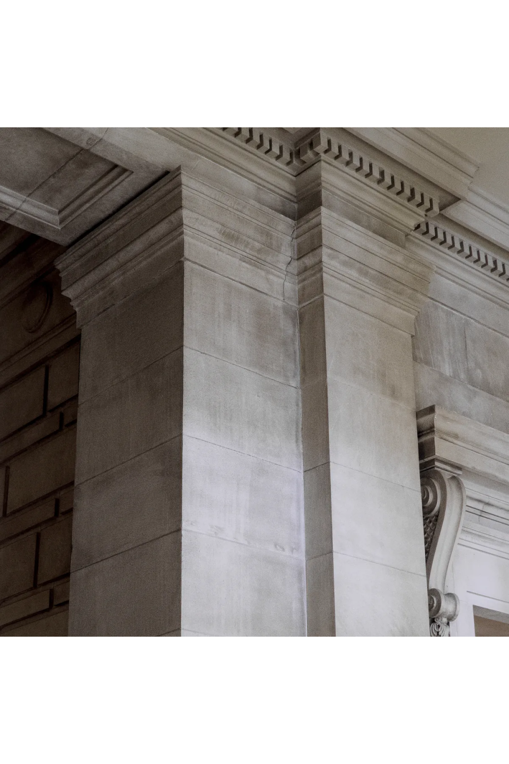 Modern Architectural Art Print | Met x Eichholtz Print 1 Interior | Oroatrade.com