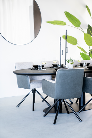 Black Oval Dining Table M | Eleonora Siera | OROA.com