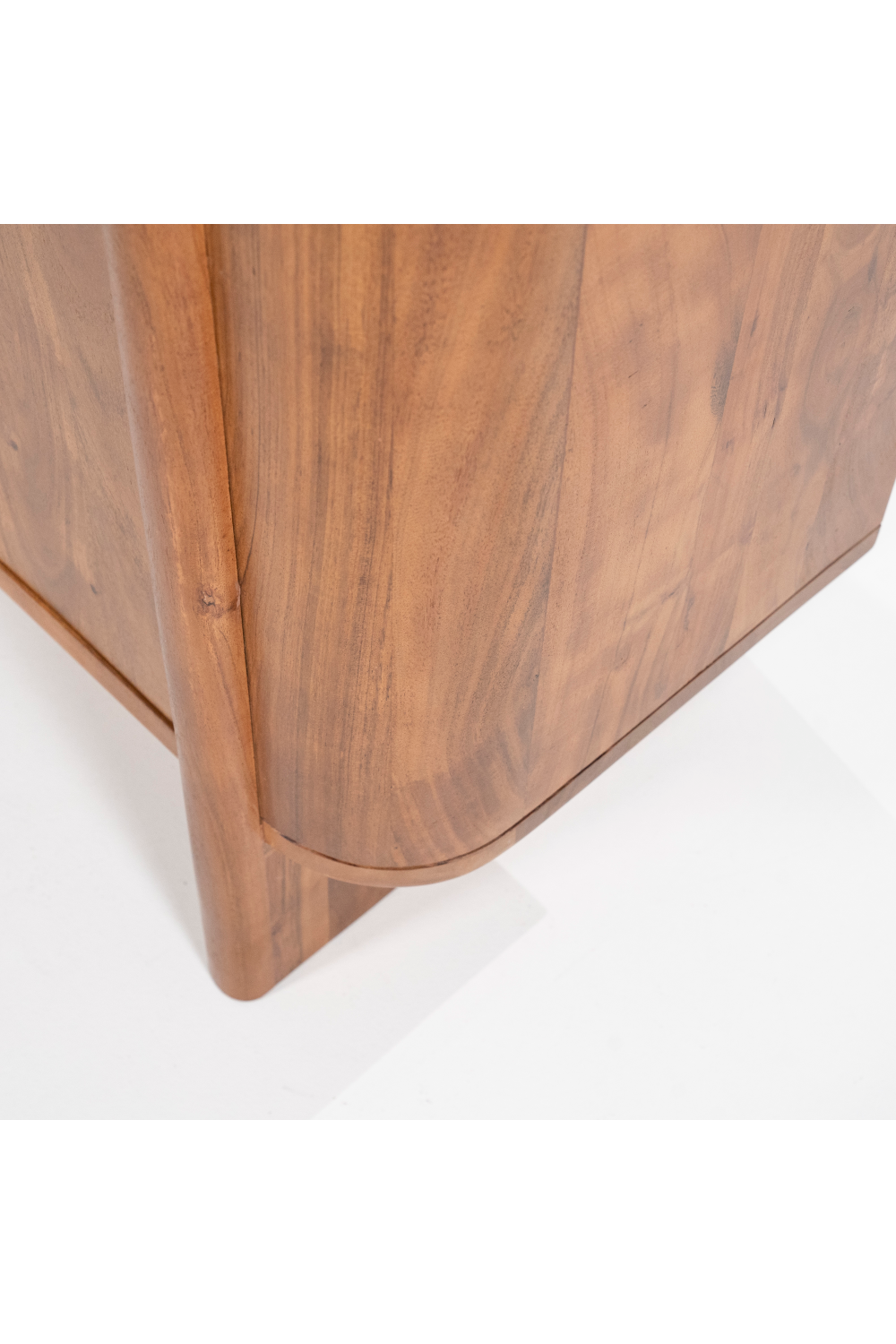Acacia 4-Door Cabinet | Eleonora Julian | OROA.com
