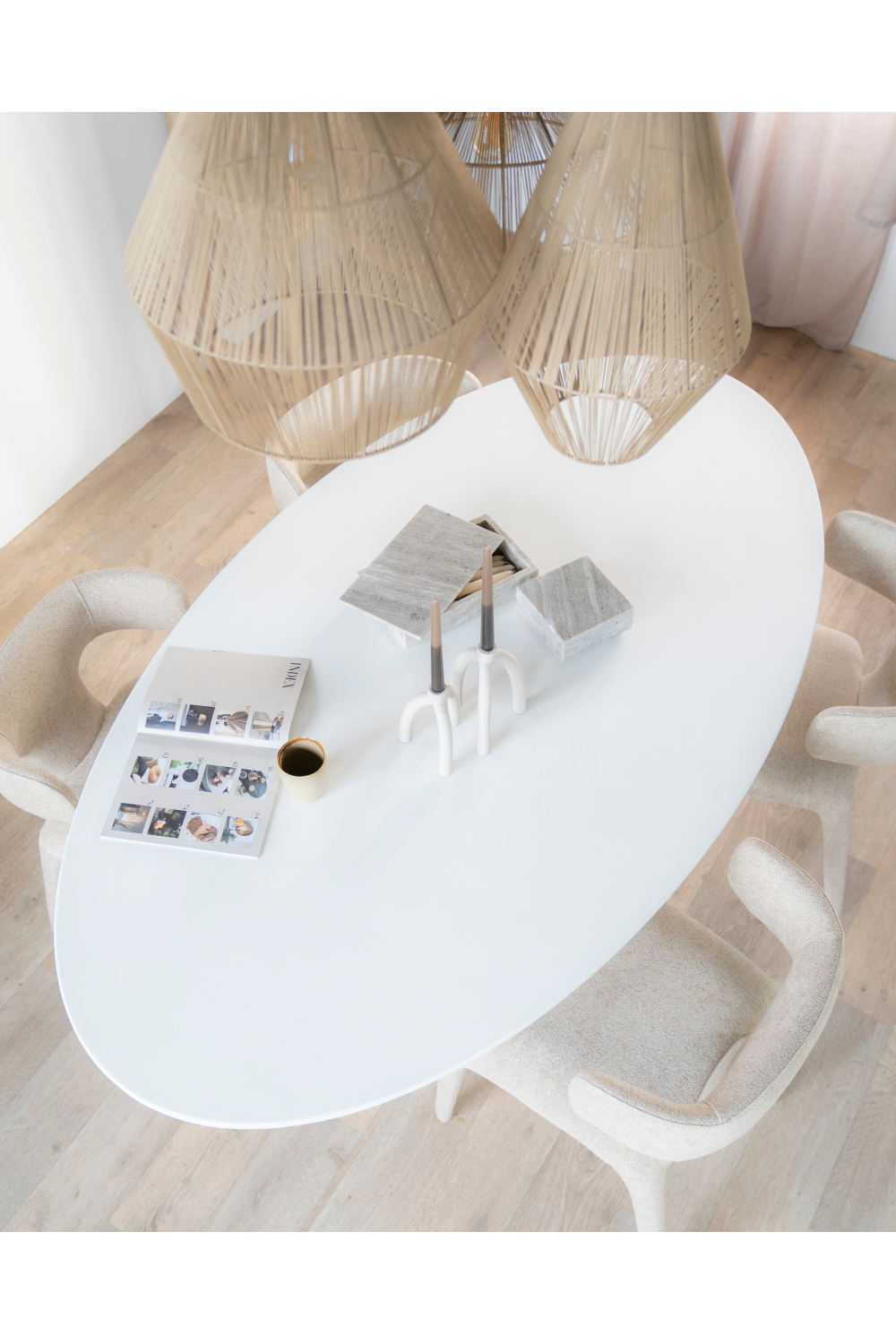 White Oval Glass Dining Table | Eleonora Elin | OROA.com