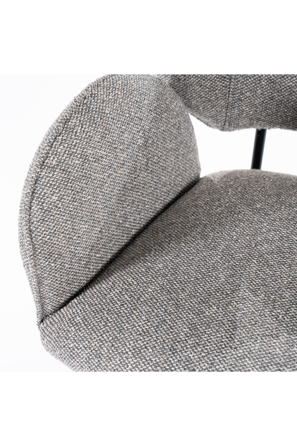 Quadrupod Rotatable Armchair | Eleonora Rosalin | OROA.com