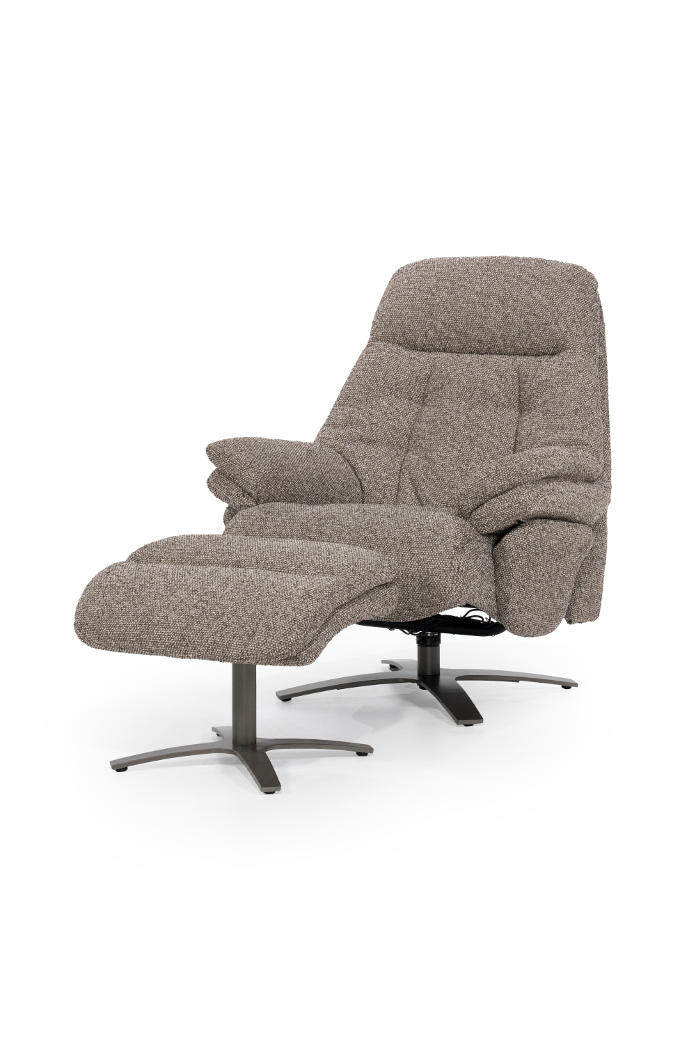 Upholstered Reclining Lounge Chair | Eleonora Caleb | OROA.com
