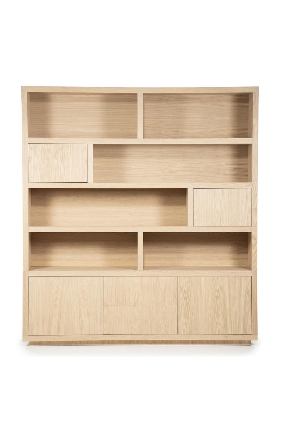 Natural Oak Cabinet | Eleonora Helsinki | OROA.com